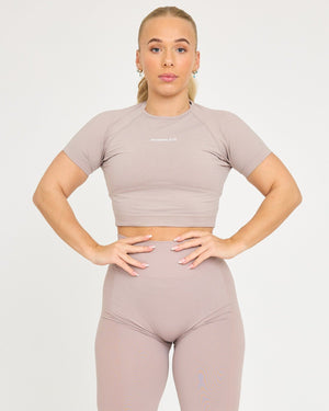 Evolve Nahtloses SS Crop Top